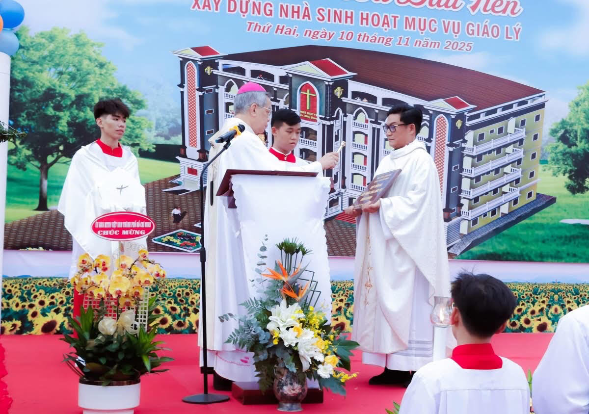 Nhà mục vụ, nhịp cầu  nối đức tin và đời sống